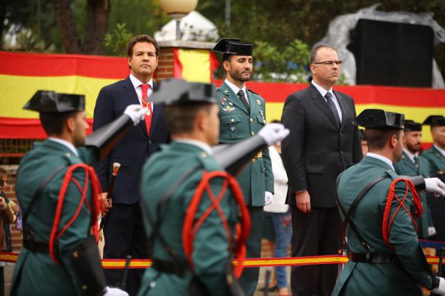 José de la Uz asistió a los actos de la Fiesta Nacional y el Día de la Guardia Civil en Las Rozas