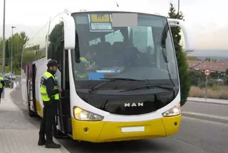 Los autobuses escolares de Las Rozas superan la inspección municipal