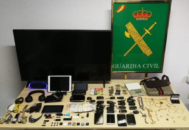 La Guardia Civil recupera numerosos efectos de más de una veintena de robos en viviendas y vehículos de Las Rozas