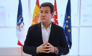 De la Uz anuncia que aumentará las ayudas municipales a la Educación
