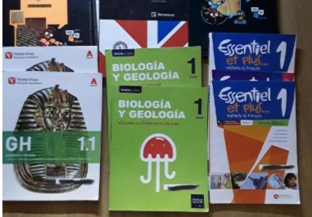 Los vecinos de Las Rozas intercambian y regalan sus Libros de Texto