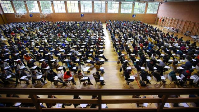 Cerca de 1.000 personas se examinan para optar a 11 plazas de Policía Local de Las Rozas

