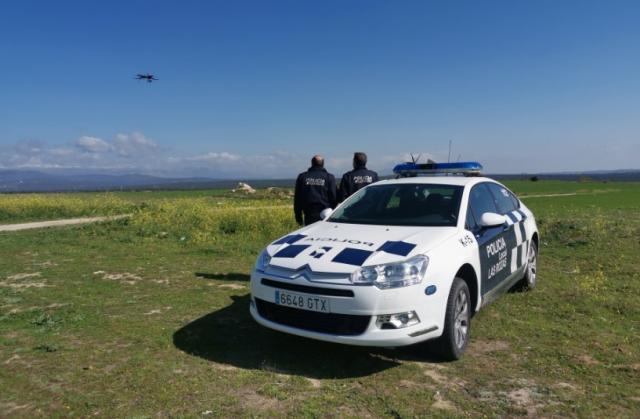 Un dron controla que se cumplan las medidas de confinamiento en Las Rozas