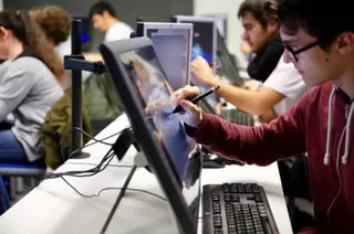Las Rozas colabora con varios centros universitarios y de formación profesional para ofrecer becas a estudiantes