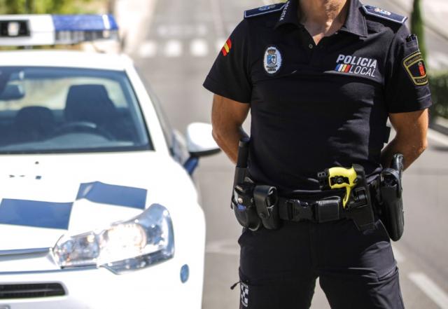 La Policía Local de Las Rozas incorporará pistolas eléctricas Taser a su equipamiento de seguridad 
