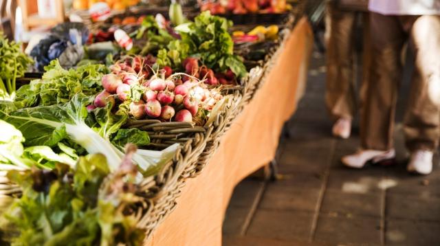 El sábado abren los mercadillos de Las Rozas con todos sus puestos, más superficie y medidas contra el COVID 
