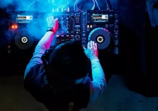 Música en directo, DJ's, encuentros con influencers, Redbull Riders y mucho más en #EspacioRozasjoven