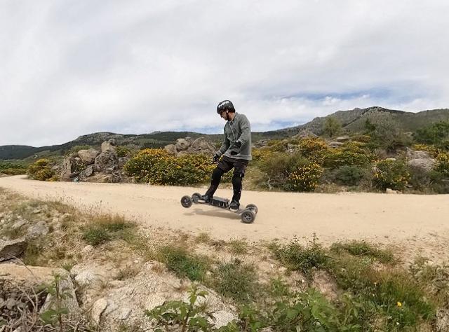 Cursos de MountainBoard y un club de lectura digital, novedades en la programación de otoño de Juventud