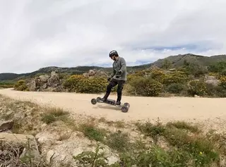 Cursos de MountainBoard y un club de lectura digital, novedades en la programación de otoño de Juventud