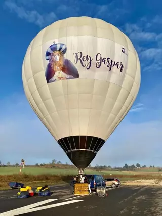 Los Reyes Magos comienzan su recorrido en globo por Las Rozas