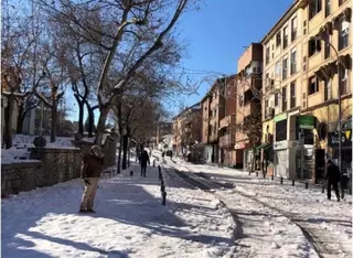 Unidas pregunta por la campaña de vacunación anti Covid en Las Rozas tras los efectos del temporal de nieve 