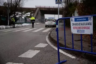 La Policía Local de Las Rozas refuerza la vigilancia ante la subida de contagios por COVID