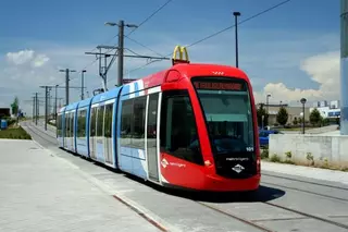 El Alcalde se reunió con representantes vecinales para informarles del estado de las alegaciones al tren ligero