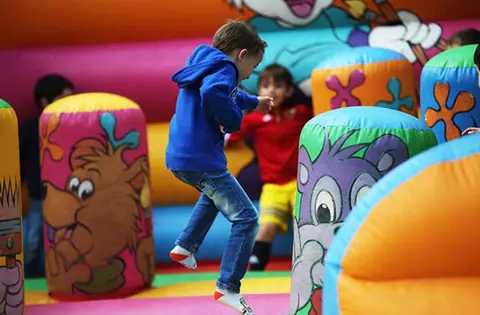 Las Rozas celebra una gran fiesta dedicada a los niños para reconocer su comportamiento ejemplar durante la pandemia