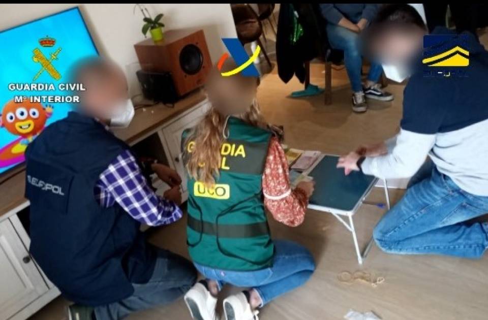 Cae una banda china que explotaba sexualmente a mujeres en un chalet en Pozuelo 