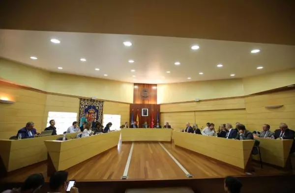 Rechazada la propuesta de Unidas por Las Rozas para aprobar ayudas municipales al pago de suministros básicos