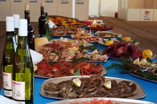 Más de 60.000 raciones se han consumido durante el primer fin de semana de la 6ª Feria del Marisco