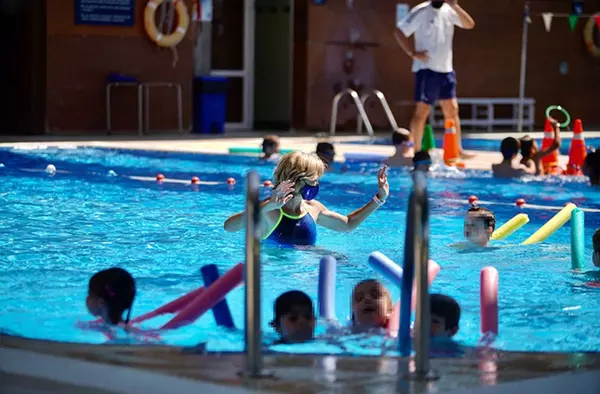 Más de 3.000 plazas para que los niños de Las Rozas disfruten del verano en los campamentos deportivos municipales