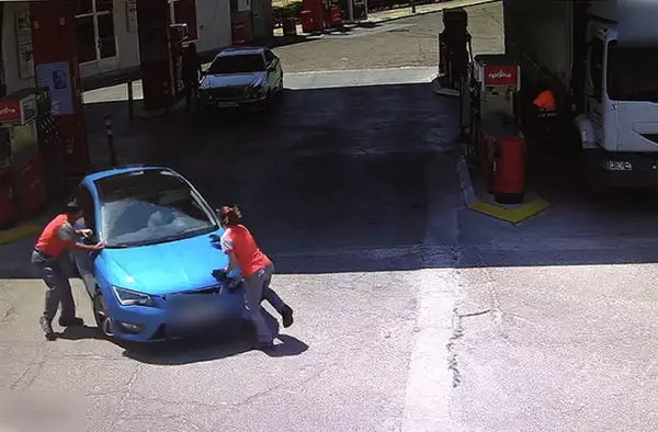 Detenido por robar y arrollar a dos trabajadores de una gasolinera de Torrijos y otros 18 delitos, también en Las Rozas