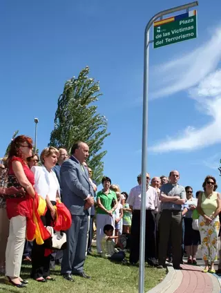 El pleno aprueba levantar por suscripción popular un monolito en memoria de las víctimas del terrorismo