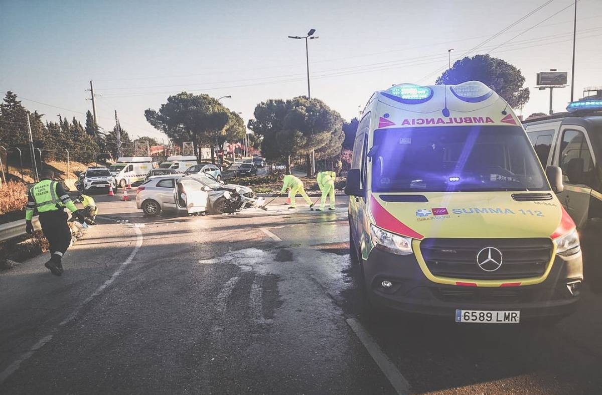 Tres jóvenes heridos, uno de gravedad, en un accidente de tráfico en Las Rozas