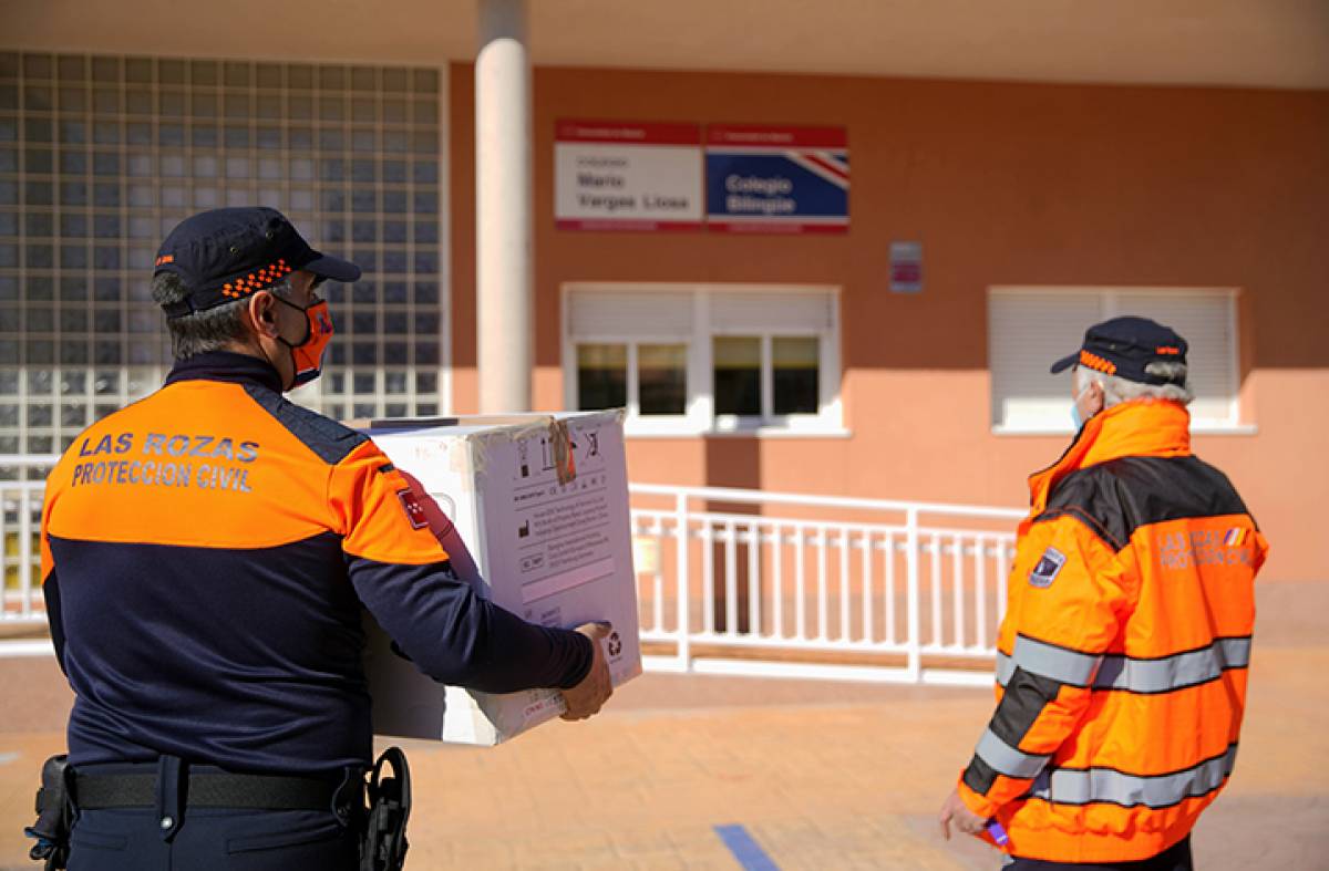 Las Rozas reparte 42.000 mascarillas entre todos los centros educativos