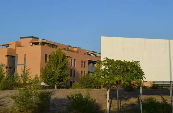 Unidas pide al gobierno local que inspeccione los precios de venta de vivienda protegida en El Montecillo