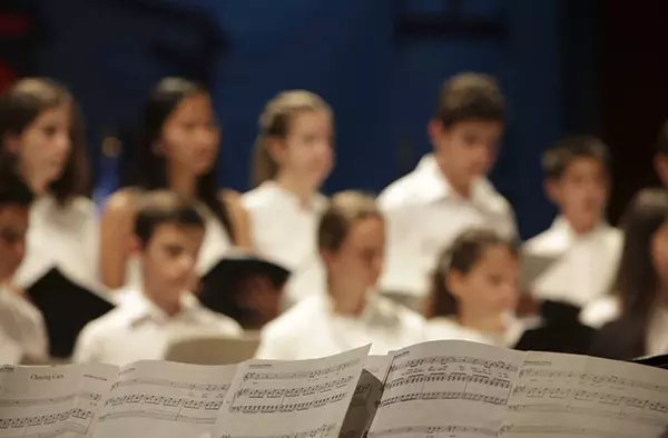 Más de 300 voces cantarán por la paz en la Plaza Mayor de Las Rozas