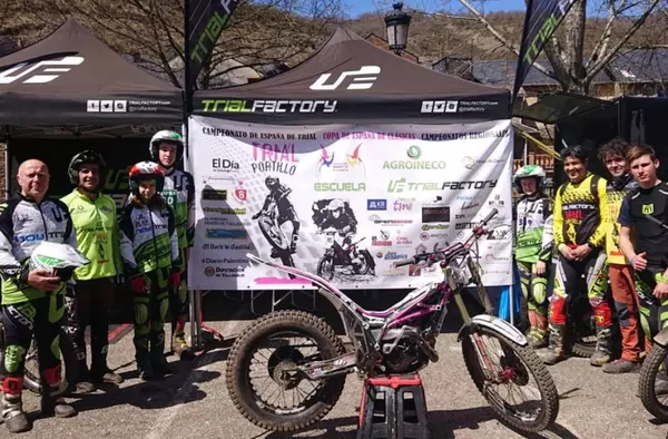 Los roceños Claudia Serrada y Fernando García triunfan en el Campeonato de Europa de Trial