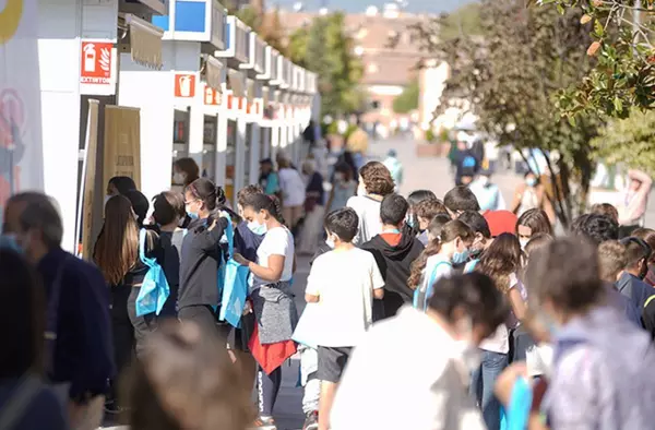 Animaciones itinerantes, conciertos, títeres, talleres... llega la Feria del Libro de Las Rozas 2022