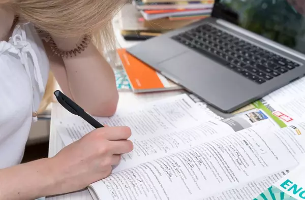 PSOE de Las Rozas: 'La Comunidad de Madrid deja a más de 1.300 alumnos de la localidad sin pruebas de inglés'