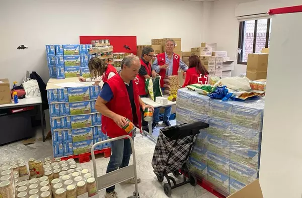 Cruz Roja Majadahonda-Las Rozas reparte 6.500 kg de alimentos entre familias desfavorecidas de la zona