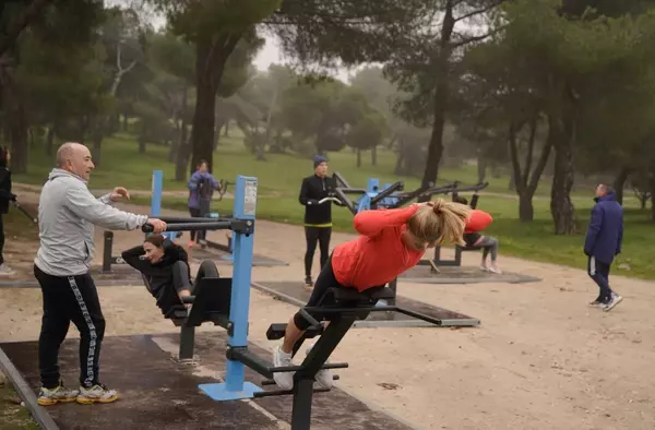 La primera instalación de entrenamiento de fuerza al aire libre de Las Rozas se ubica en la Dehesa de Navalcarbón