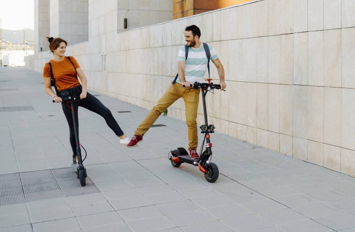 Las Rozas cambia coches por patinetes: Los vecinos no podrán tener más de un vehículo por familia