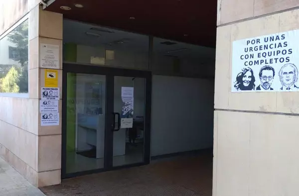 Manifestación vecinal en Las Rozas ante el cierre del Servicio de Urgencias de El Abajón