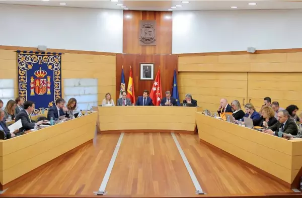 Aprobada la financiación para el soterrado de cables y el polideportivo de La Marazuela