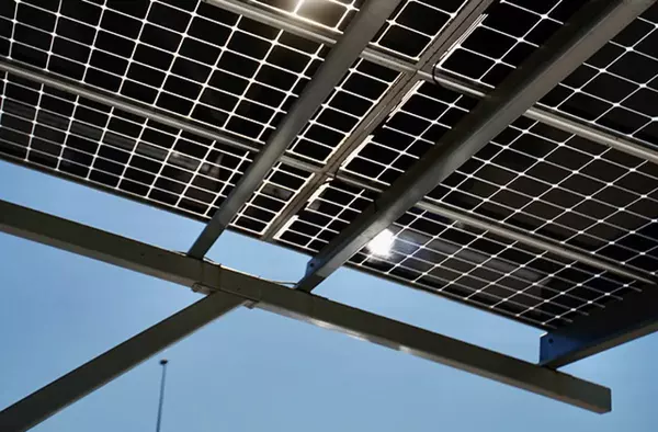 Las Rozas apuesta por la energía limpia: comienza la instalación de paneles solares en los 11 colegios públicos