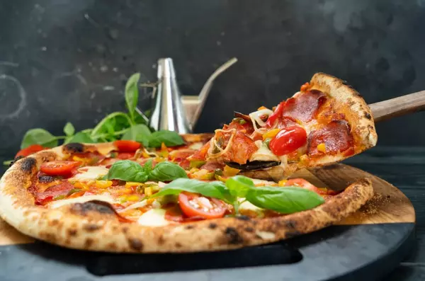 La Pizzería local de Las Rozas que revoluciona Alcampo: ¡Sus pizzas vuelan de los lineales!