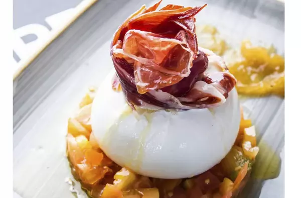 Un nuevo restaurante, famoso por sus 'pintxos' gourmet XL, abre local en Pozuelo y en Las Rozas