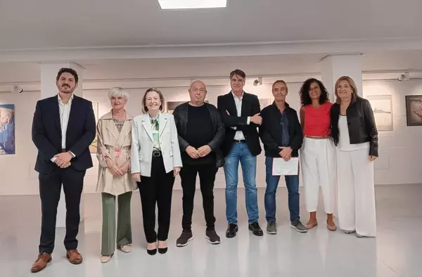 Entrega de los premios del  XXVIII Certamen de Dibujo y Pintura José Prat organizado por el PSOE de Las Rozas