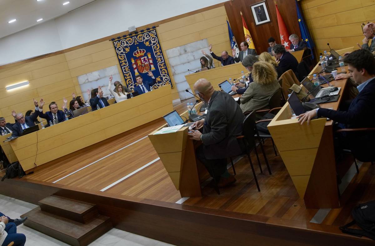 Tensión en el Pleno de Las Rozas: el PSOE acusa al PP de utilizar con fines políticos la moción sobre la tasa de residuos