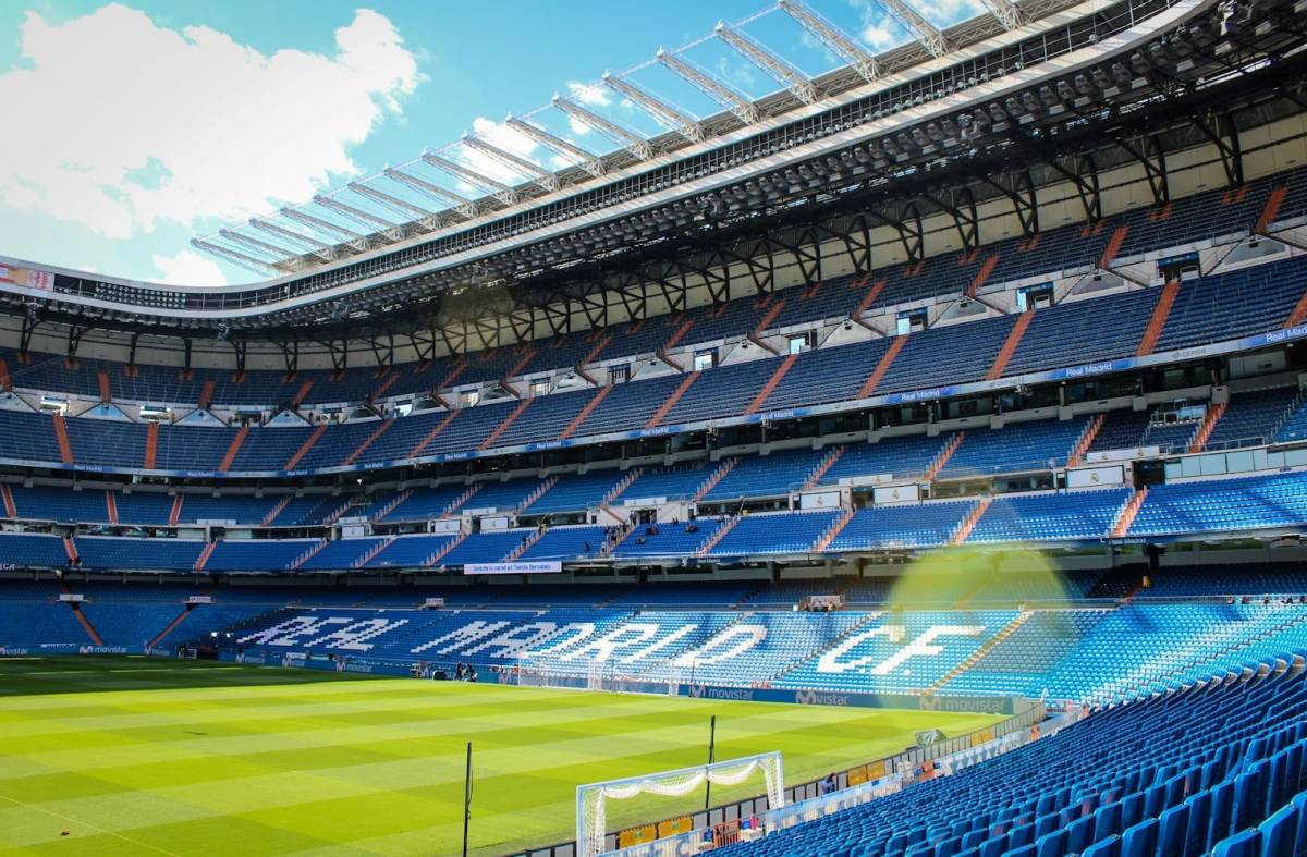 Las mejores experiencias para los amantes del deporte en Madrid, de estadios a bares temáticos