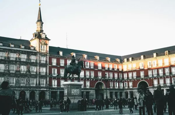 Entretenimiento y actividades accesibles en tu próxima visita a Madrid