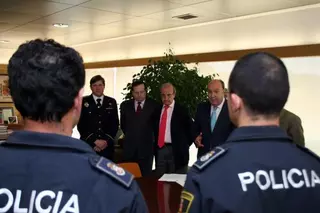 Toman posesión ocho nuevos mandos de la policía local