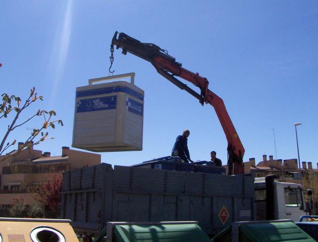 El Ayuntamiento ha comenzado la instalación de 215 nuevos contenedores