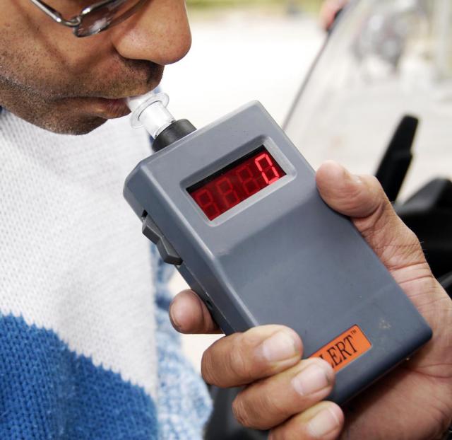 La policía local realiza 303 pruebas durante la campaña de control de alcoholemia
