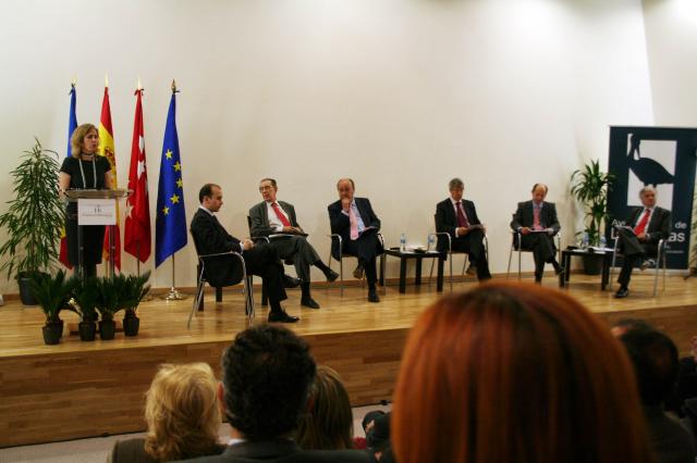 Los Ayuntamientos somos los primeros que tenemos que dar ejemplo en estos momentos de crisis
