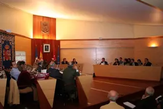 Ayto: "El Pleno aprueba el Plan de Saneamiento Municipal para mantener los servicios de Las Rozas sin aumentar impuestos"