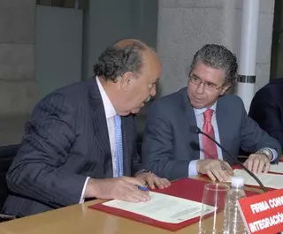 El Ayuntamiento firma un convenio para la reinserción de menores roceños