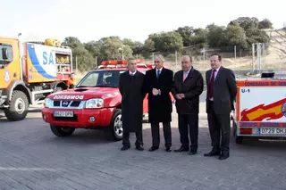 Las Rozas pone al servicio de los bomberos su unidad canina y una auto bomba forestal
